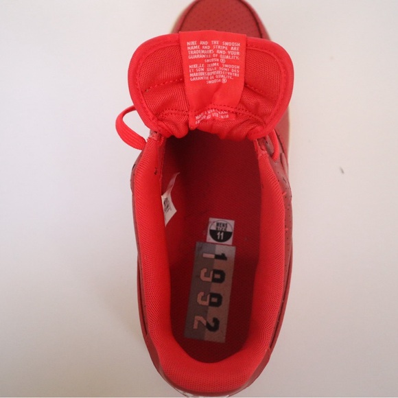 NWOT Nike Red Sneakers Classic Low-Top Design - Picture 6 of 8